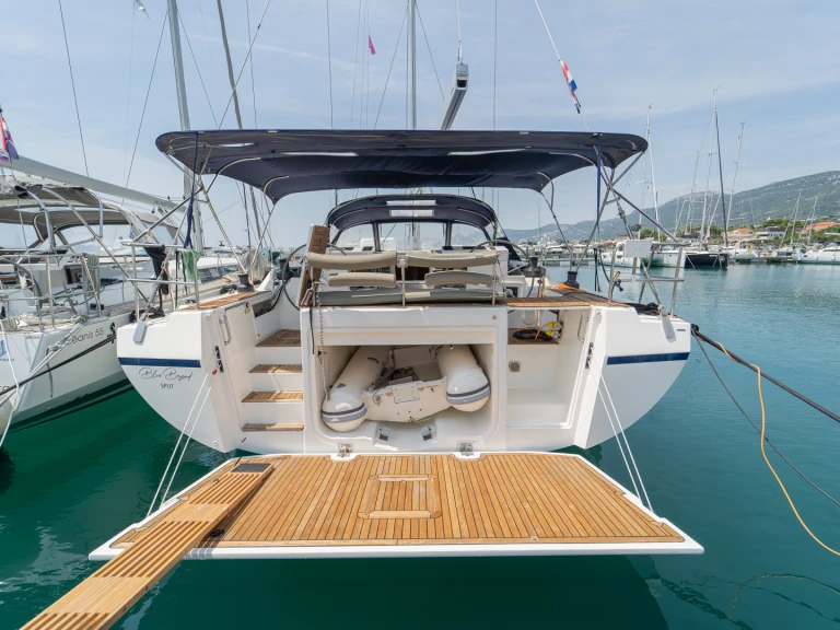Sailboat rental in Kaštela - Bavaria Bavaria C57 Holiday