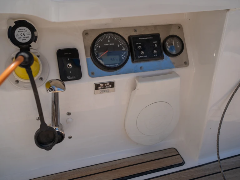 Sailboat rental in Kaštela - Bavaria Cruiser 46