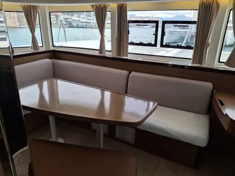 Lagoon Lagoon 42 in Trogir on SamBoat