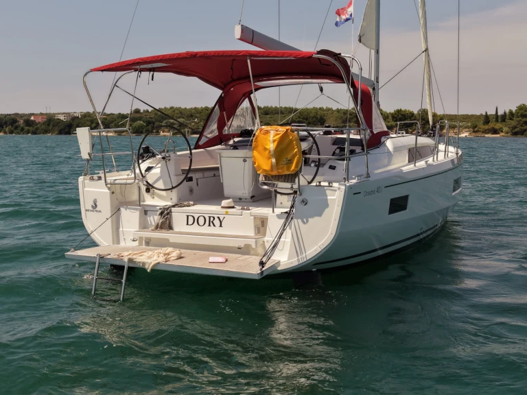Boat rental Bénéteau Oceanis 40.1 in Pomer on Samboat