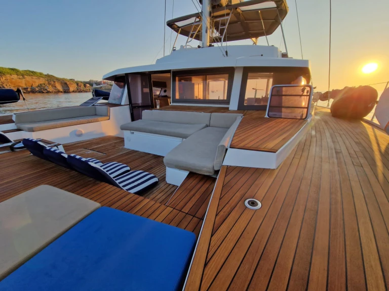 Bareboat Rental Catamaran Bali with a boat licence