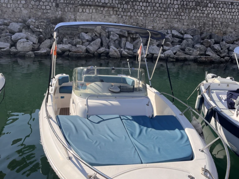 Yacht charter La Condamine cheap Azura 650 WA