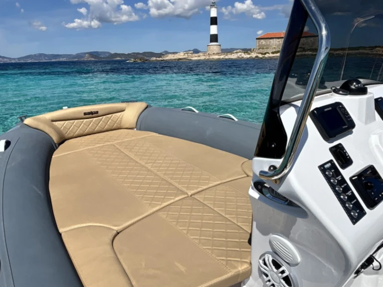 Boat rental Zodiac-NZO 760 BAMBI in Port d'Alcudia on Samboat