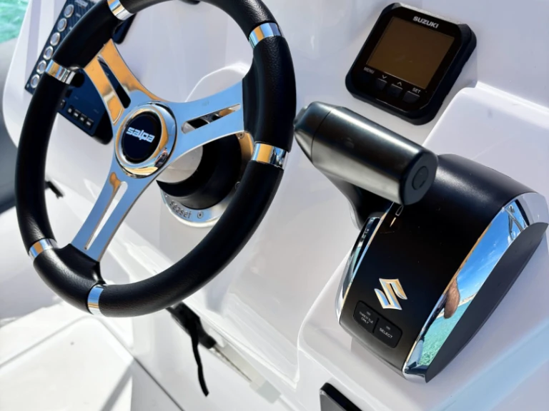 Motorboat rental with or without captain Zodiac-NZO 760 Port d'Alcudia