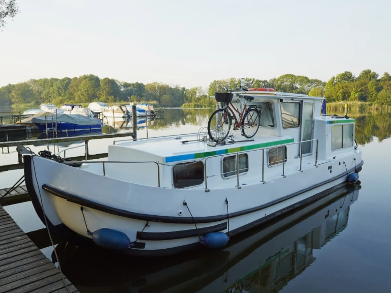 Boat rental Pénichette Pénichette 935 W in Joigny on Samboat