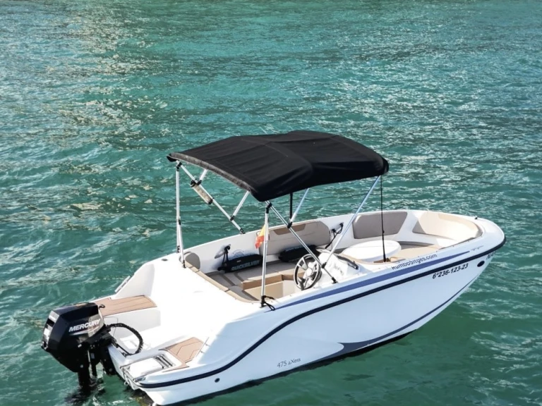 Bareboat Rental Motorboat Quicksilver with a boat licence