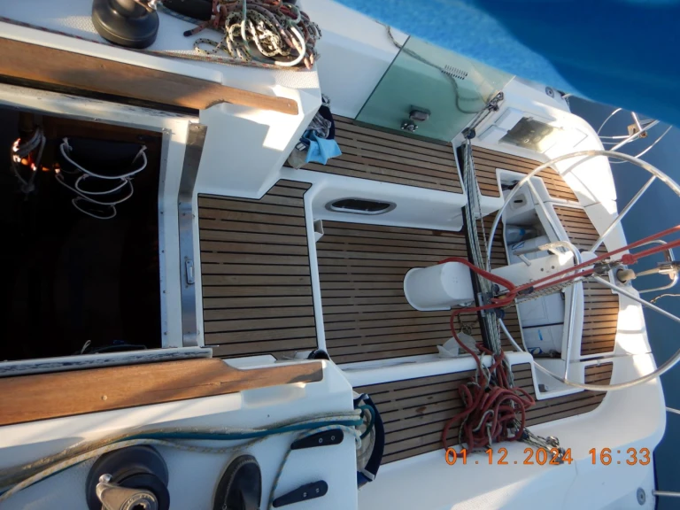 Yacht charter Hyères cheap Sun Fast 36