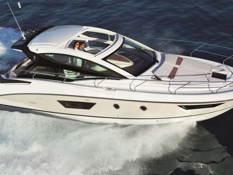 Rent a Bénéteau Gran Turismo 40 Mandelieu-la-Napoule