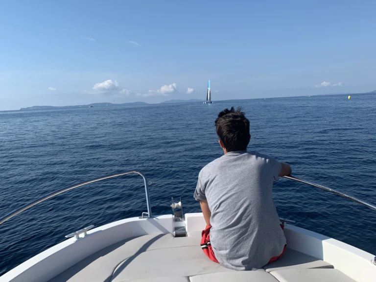 Motorboat for rent Cavalaire-sur-Mer at the best price