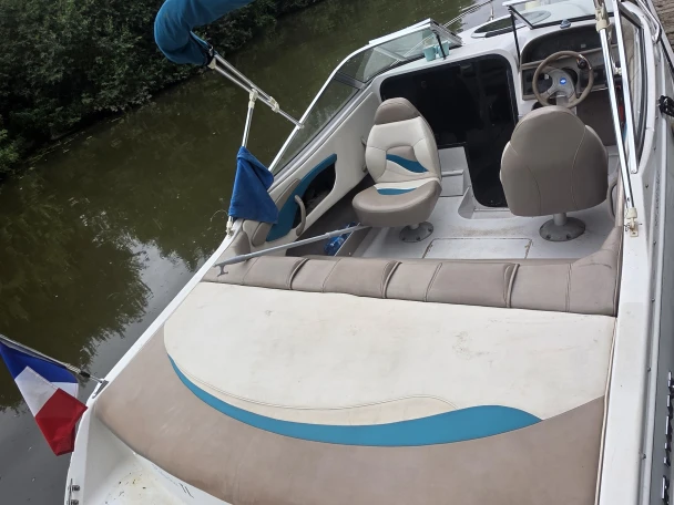 Motorboat rental with or without captain Four Winns Armentières