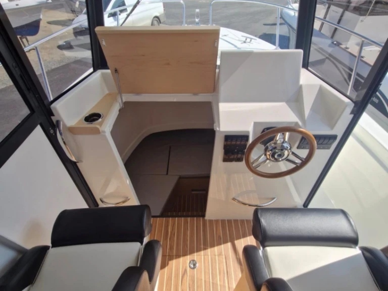 Motorboat rental in Cherbourg-en-Cotentin - Ocqueteau Ostrea 700