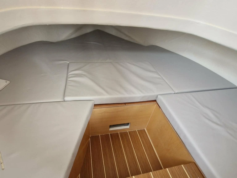 Motorboat rental with or without captain Ocqueteau Cherbourg-en-Cotentin