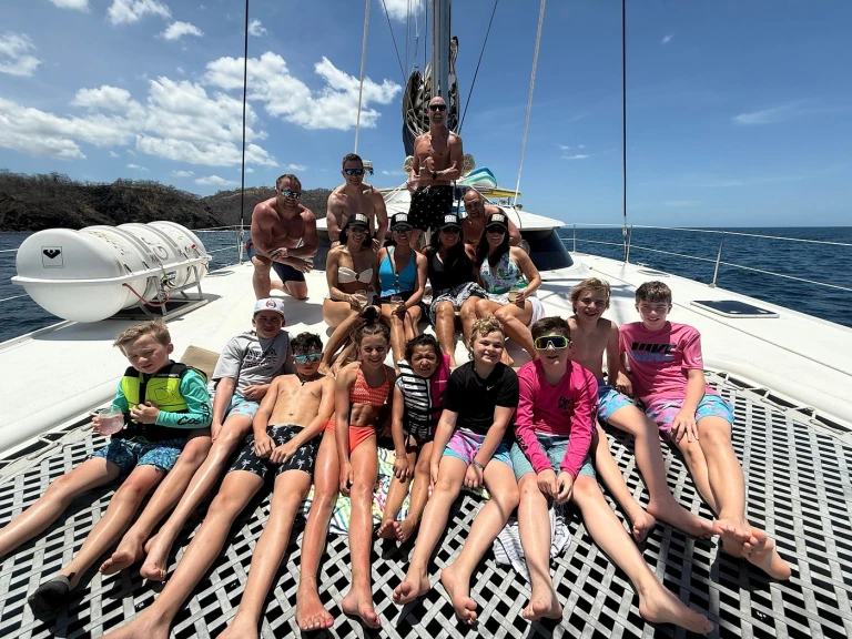 Yacht charter El Potrero cheap custom