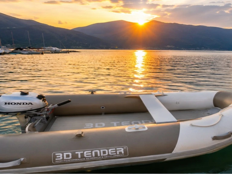 Motorboat for rent Aix-les-Bains at the best price