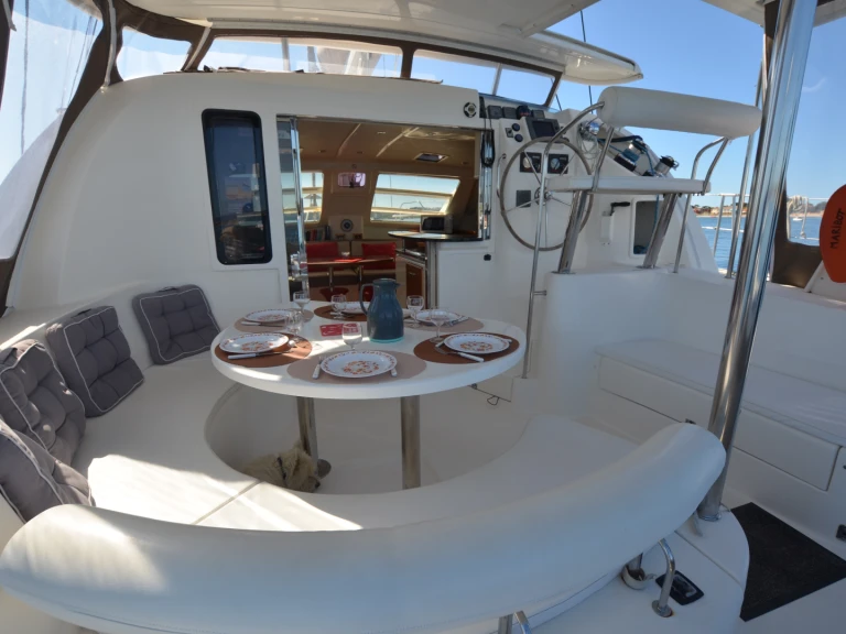 Leopard Leopard 40 in La Capte on SamBoat