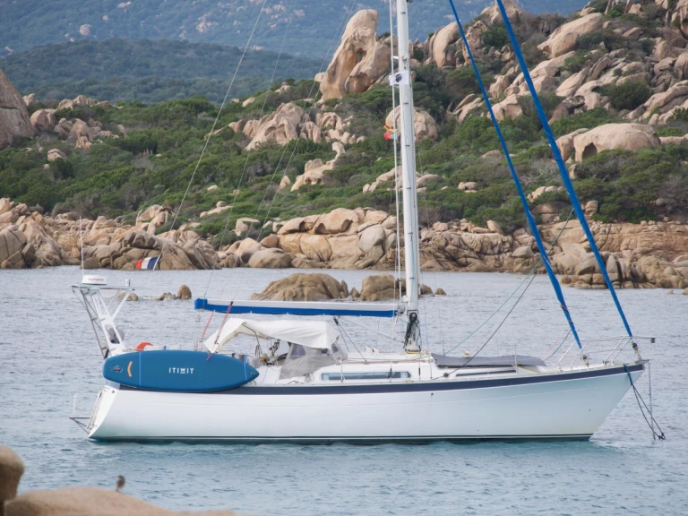Bareboat Rental Sailboat Moody with a boat licence
