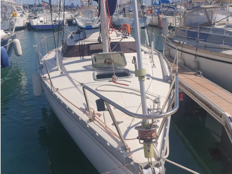 Sailboat rental in La Trinité-sur-Mer - Jeanneau Fantasia 27