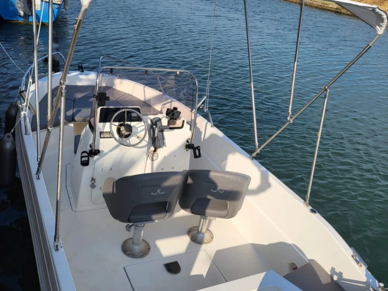Pacific Craft Pacific Craft 500 Open charter bareboat or captained in  Palavas-les-Flots