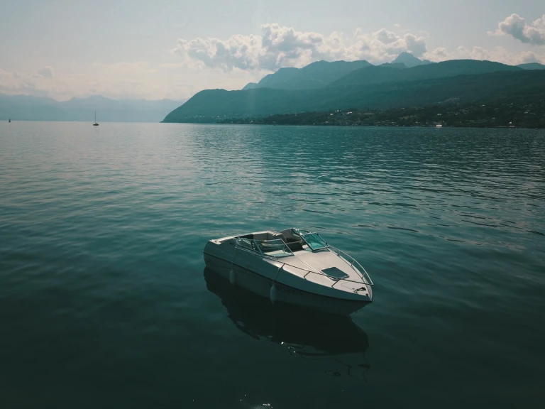 Motorboat rental in Évian-les-Bains - Crownline Crownline 210 CCR