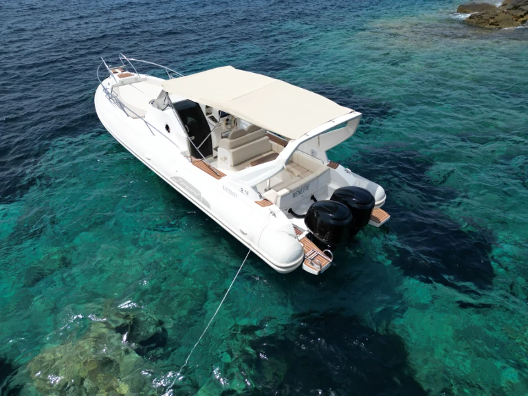 Yacht charter Porto-Vecchio cheap Tempest 1000 WA