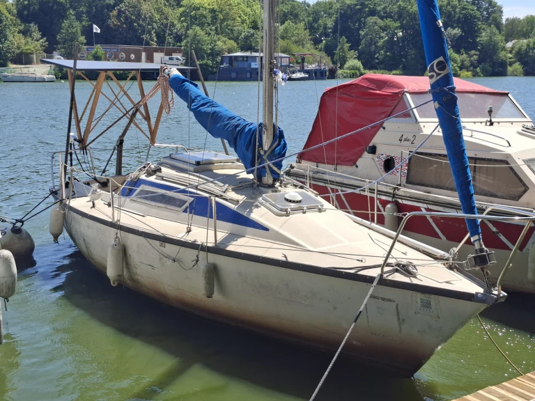 Bareboat Rental Sailboat Bénéteau with a boat licence