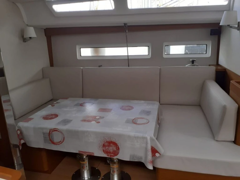 Yacht charter Le Marin cheap Sun Odyssey 440