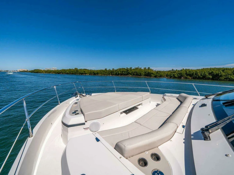 Bareboat Rental Luxury Yacht Pearl with a boat licence