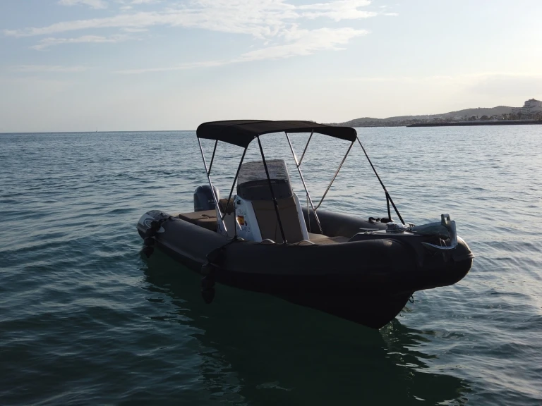 Rent a Maestrale Fun 650 Port de Sitges Aiguadolç