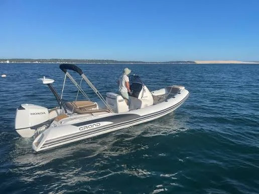 RIB for rent Port de Bormes-les-Mimosas at the best price