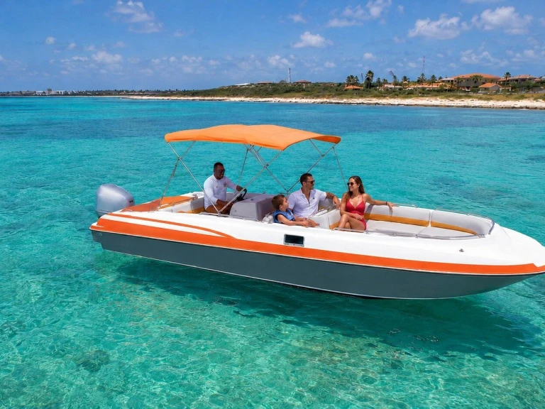 Boat rental Custom Made custom in Aruba on Samboat