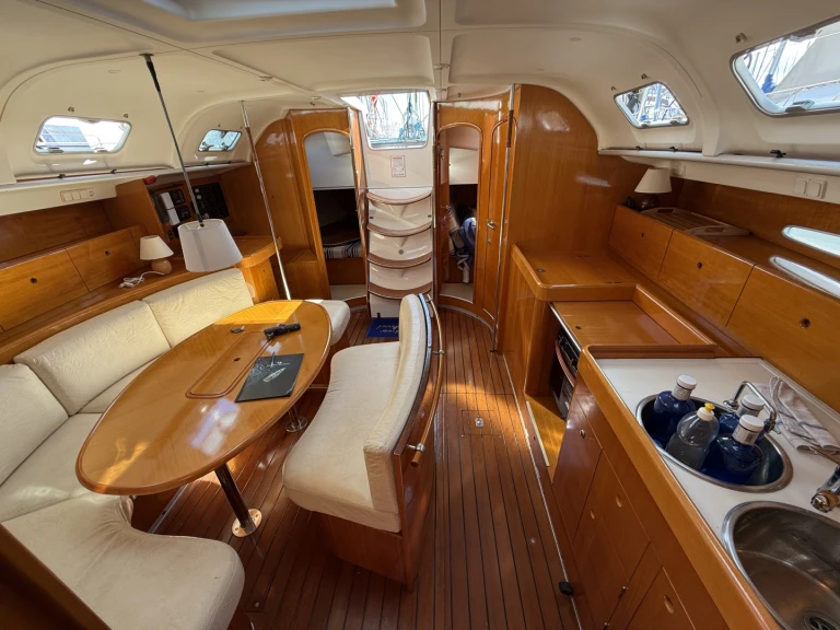 Yacht charter Saint-Cyprien cheap First 42 S7