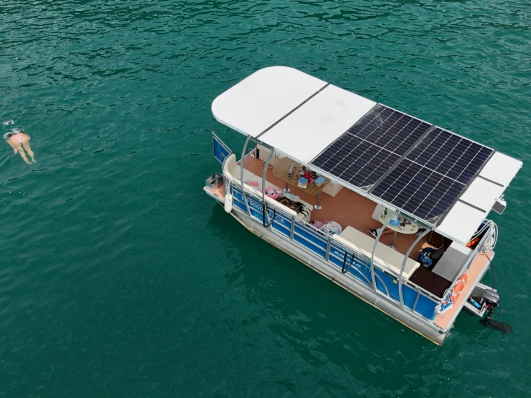 Motorboat for rent France at the best price