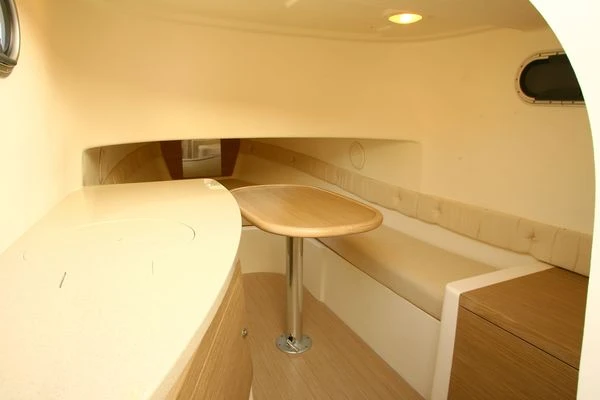 Capelli Tempest 900 Cabine in Empuriabrava on SamBoat