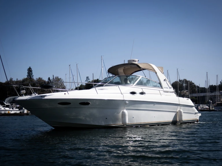 Boat rental Sea Ray Sundancer in Los Angeles on Samboat