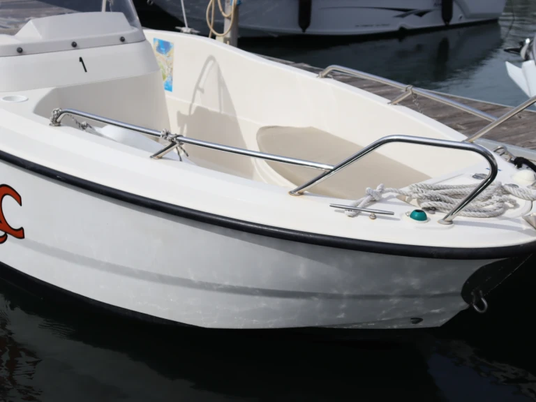 Motorboat rental in Port de Sète - Quicksilver Activ 455 Open