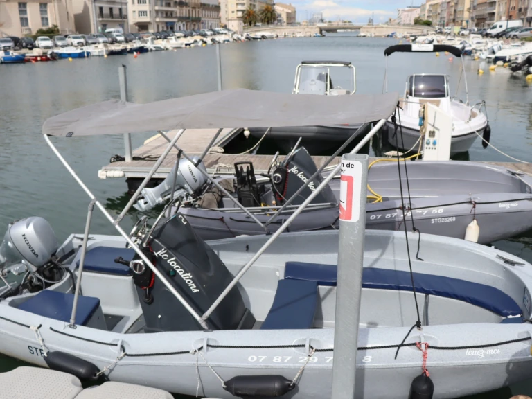 Motorboat rental with or without captain Fun Yak Port de Sète