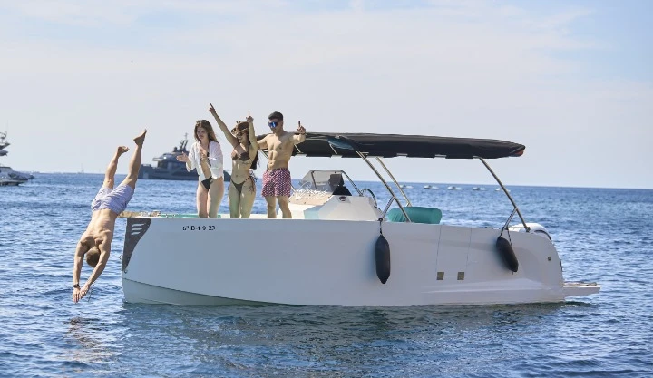 Motorboat rental with or without captain X-Yachts Sant Antoni de Portmany