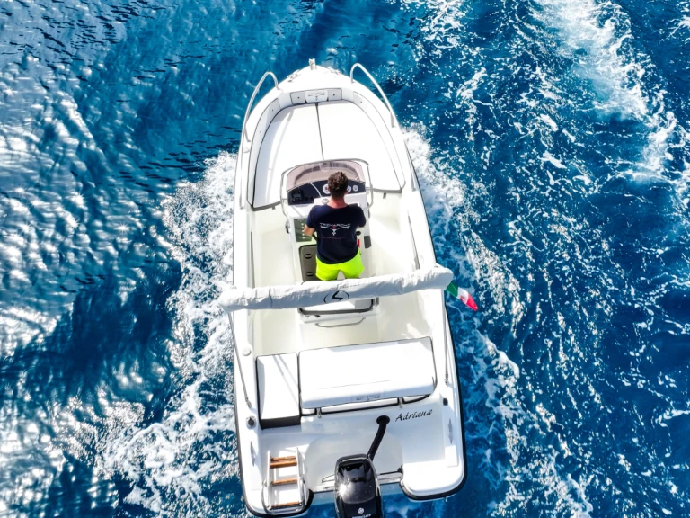 Motorboat rental with or without captain Trimarchi Chioggia