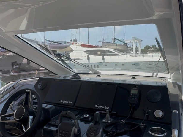 Rent a Jeanneau DB 37 Port Cogolin