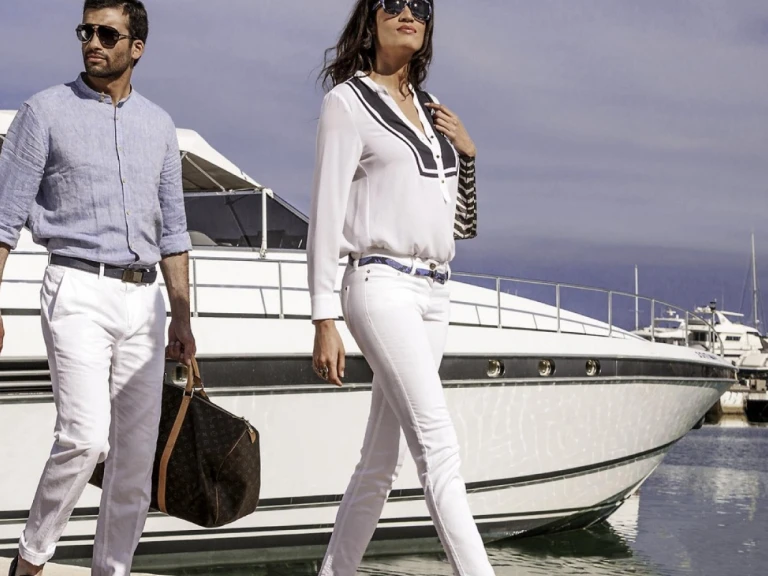 Yacht charter Allyene cheap Leopard 72 Sport