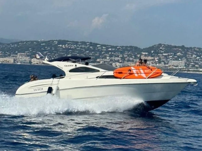 Bareboat Rental Motorboat Gobbi with a boat licence