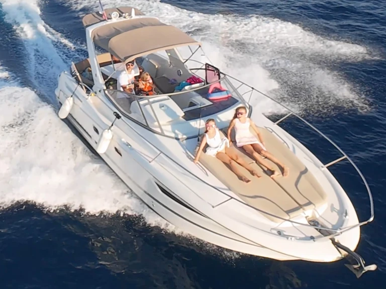 Boat rental Jeanneau Leader 8 in Mandelieu-la-Napoule on Samboat