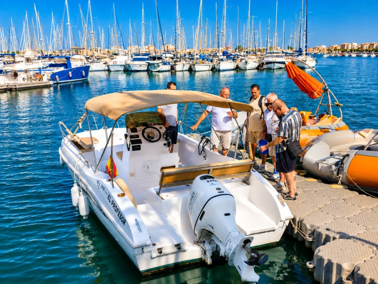 Astilux OPEN 600 in Torrevieja on SamBoat