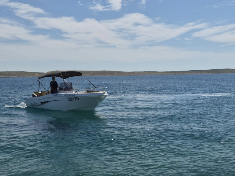 Bareboat Rental Motorboat Marine Site with a boat licence