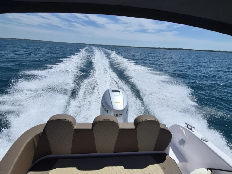 Rent a Marine Site Marine 21 Nin