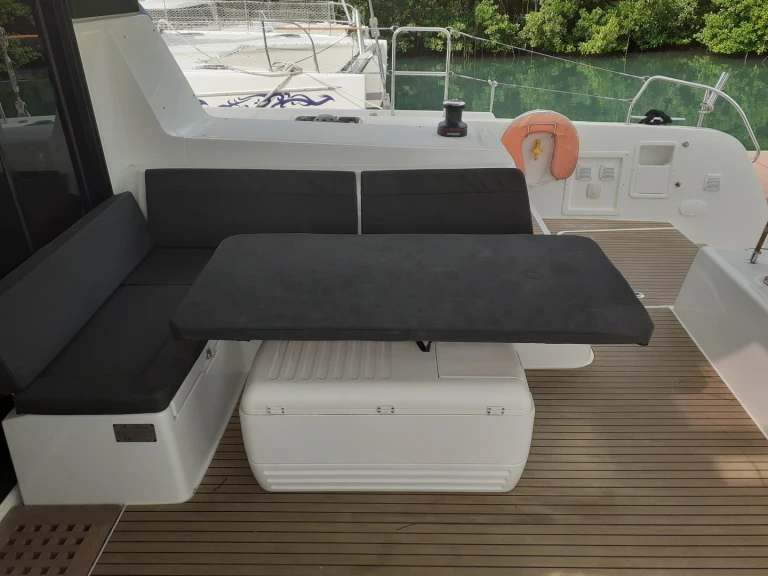 Lagoon Lagoon 42 charter bareboat or captained in  Saint Vincent (Island)