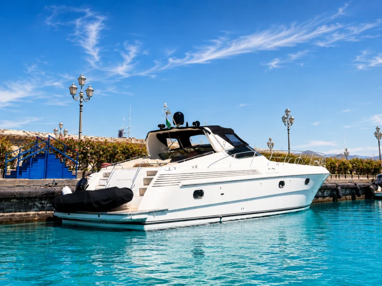 Luxury Yacht rental with or without captain Cantieri-Di-Sarnico Milazzo