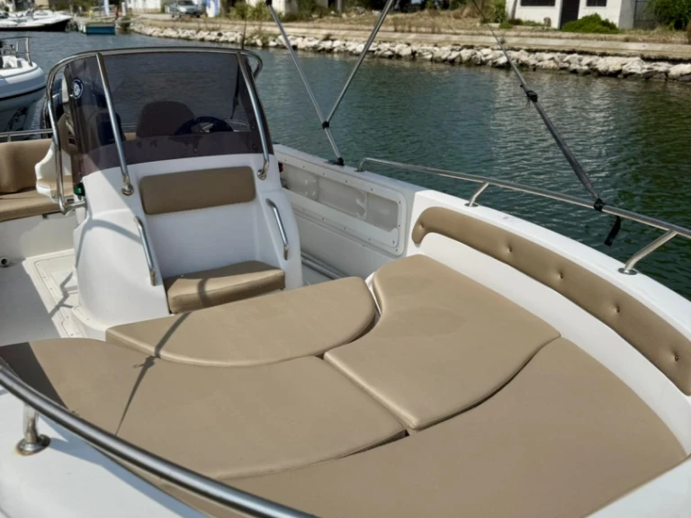 Yacht charter Carnon-Plage cheap Pathfinder