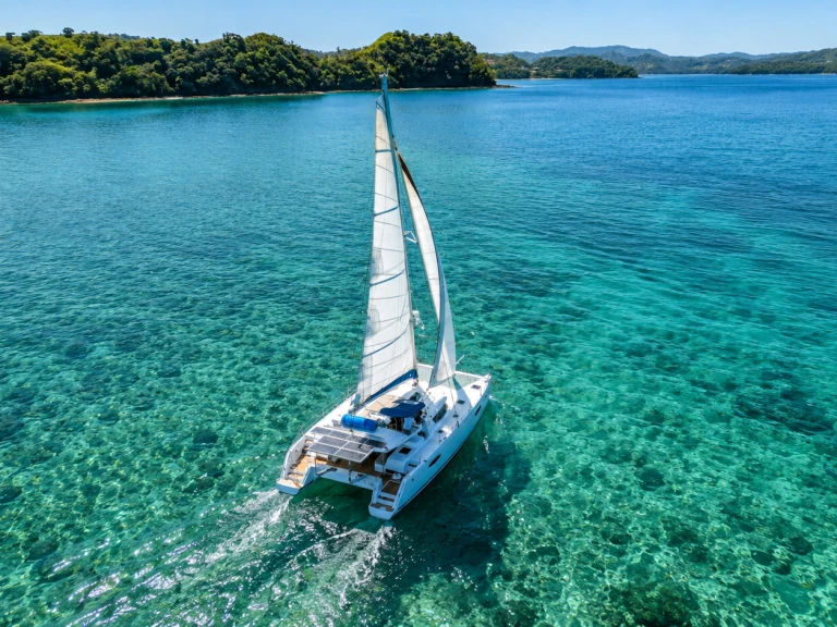 Bareboat Rental Luxury Yacht Custom Made with a boat licence