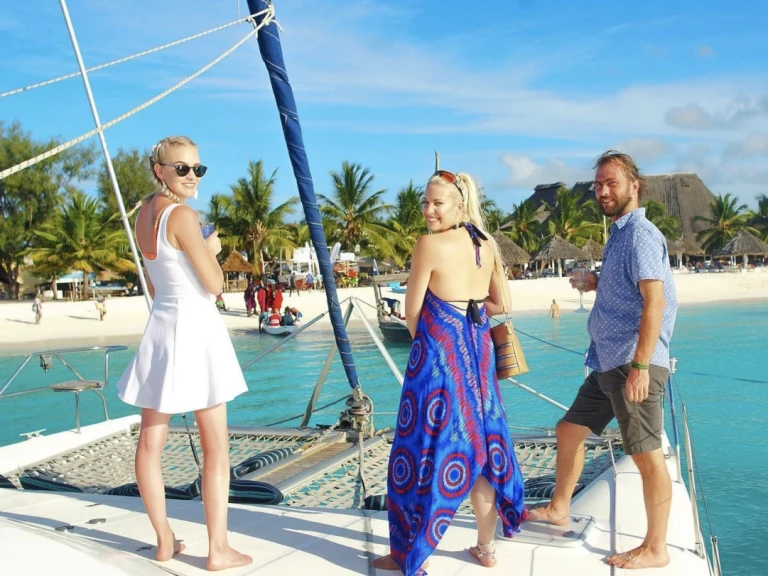 Luxury Yacht for rent Bahía Culebra at the best price